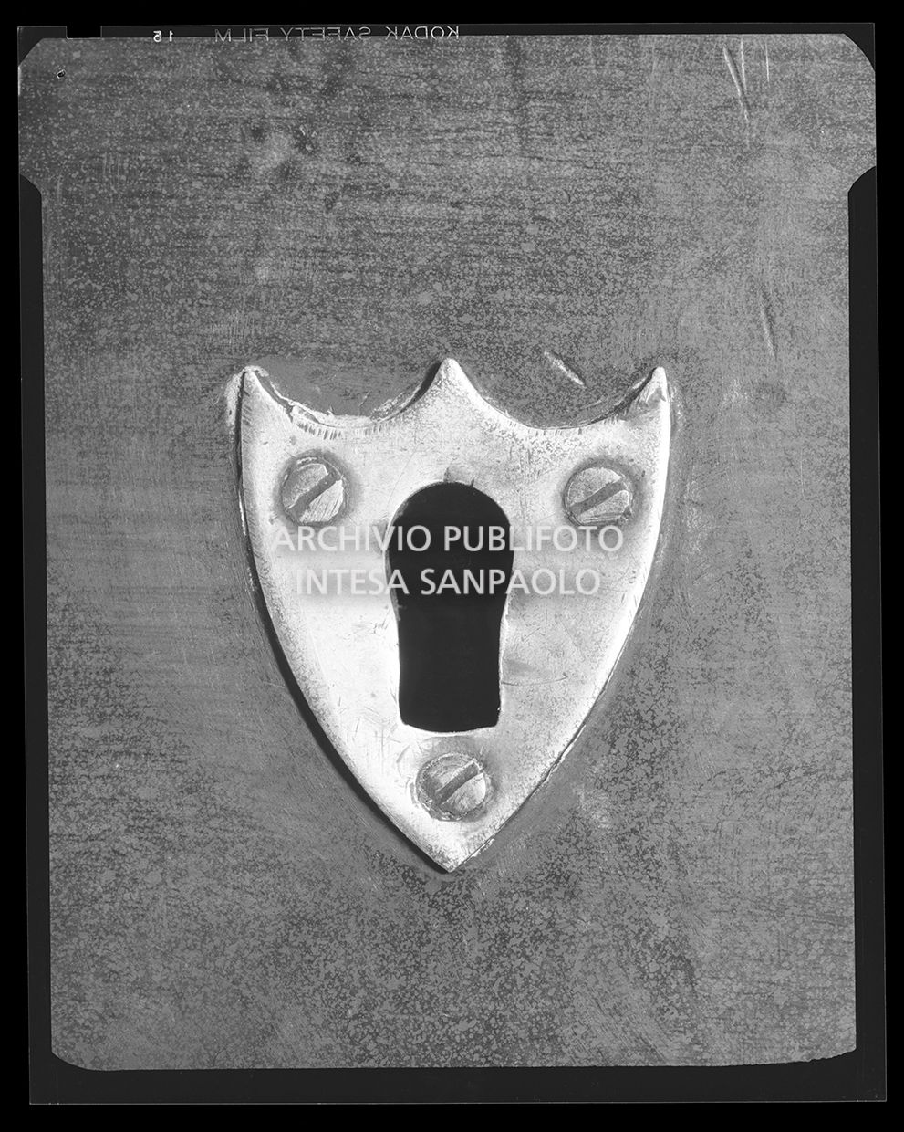 Serratura a forma di scudo<br>20784