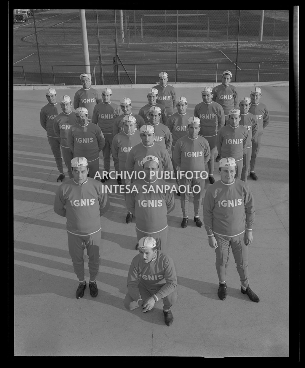 Squadra in divisa di rappresentanza (sportiva)<br>24749