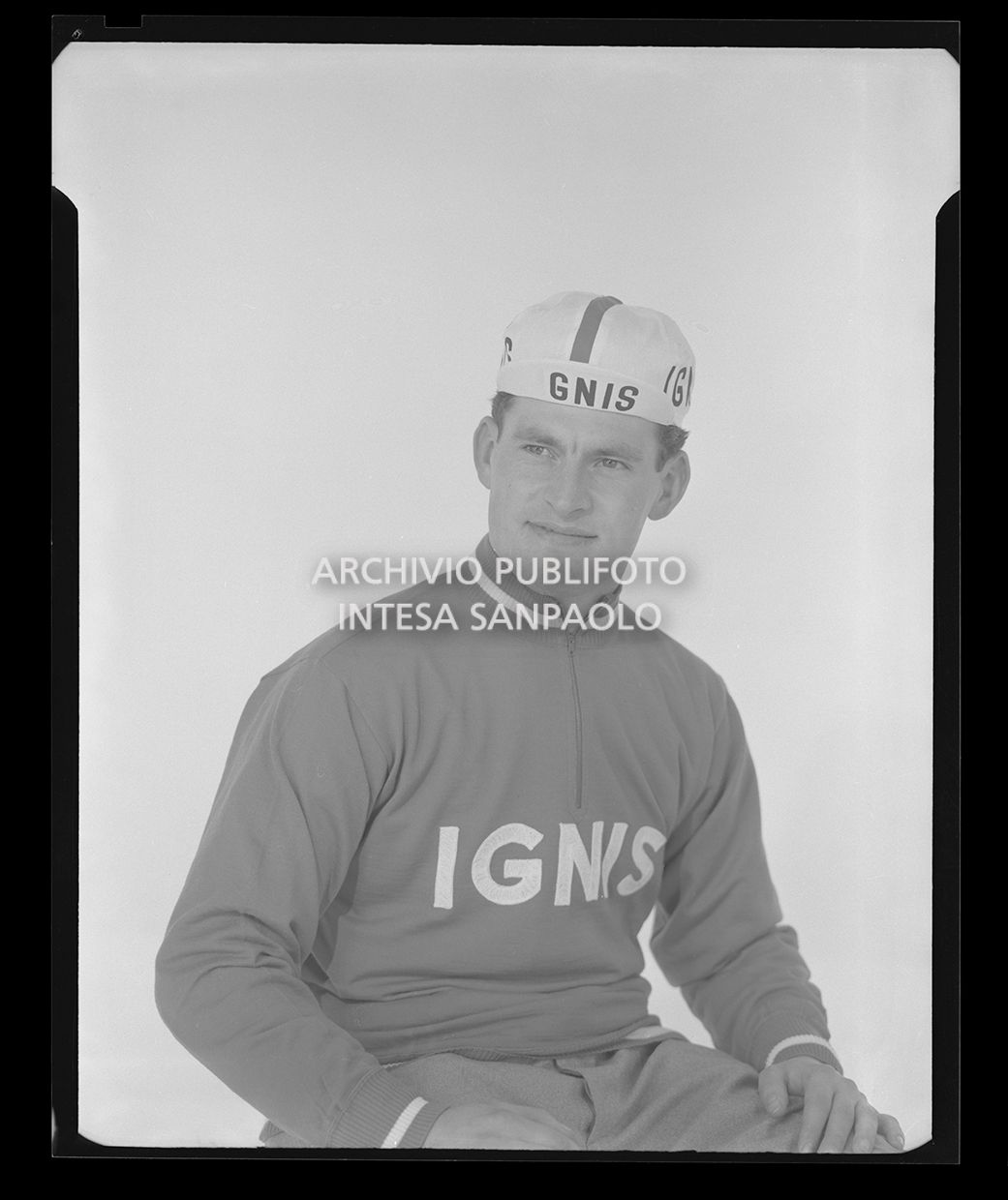 In divisa di rappresentanza (sportiva)<br>24779