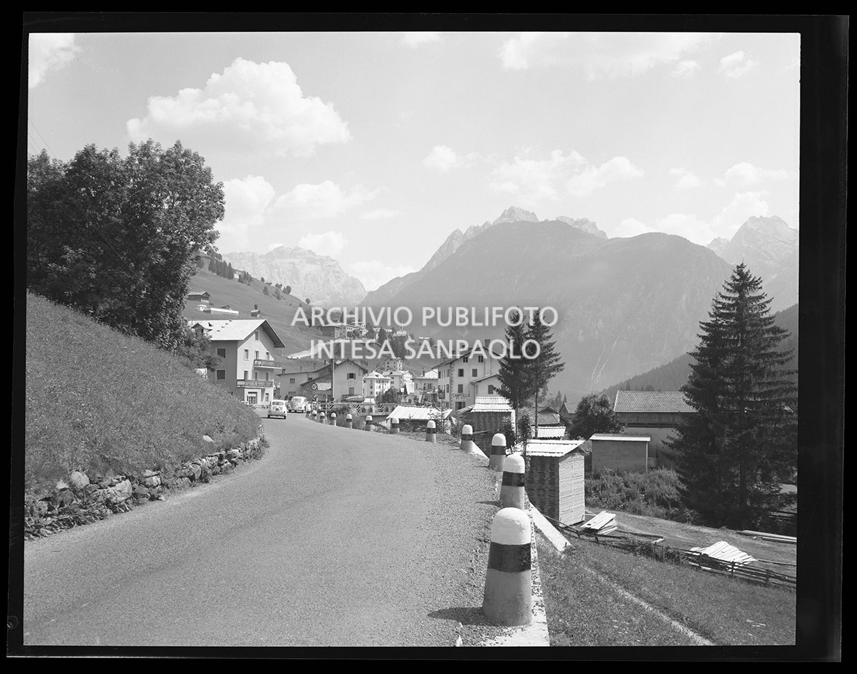 Strada di montagna a Campitello<br>29883