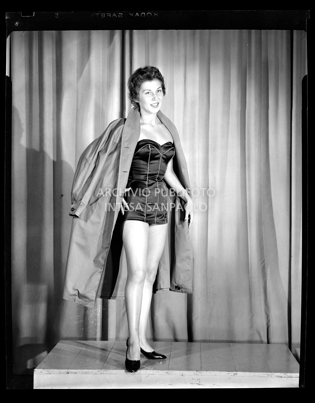 Costume intero con soprabito<br>1136