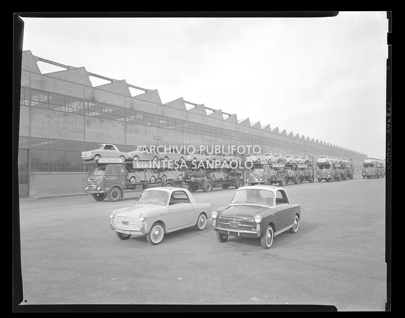 Automobili ed autocarro<br>14022