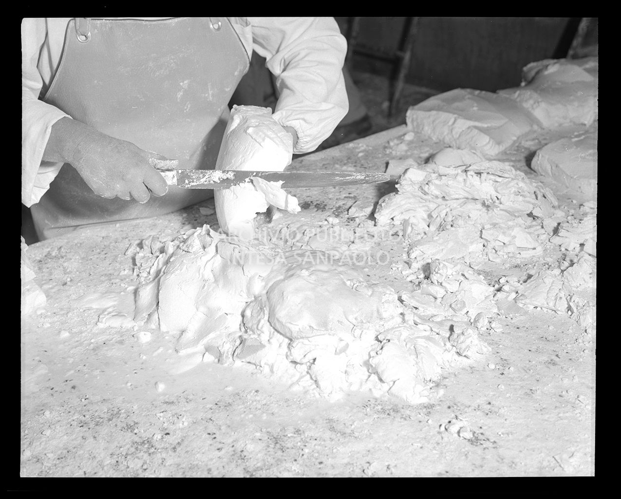 Dettaglio mani di un lavoratore<br>17382