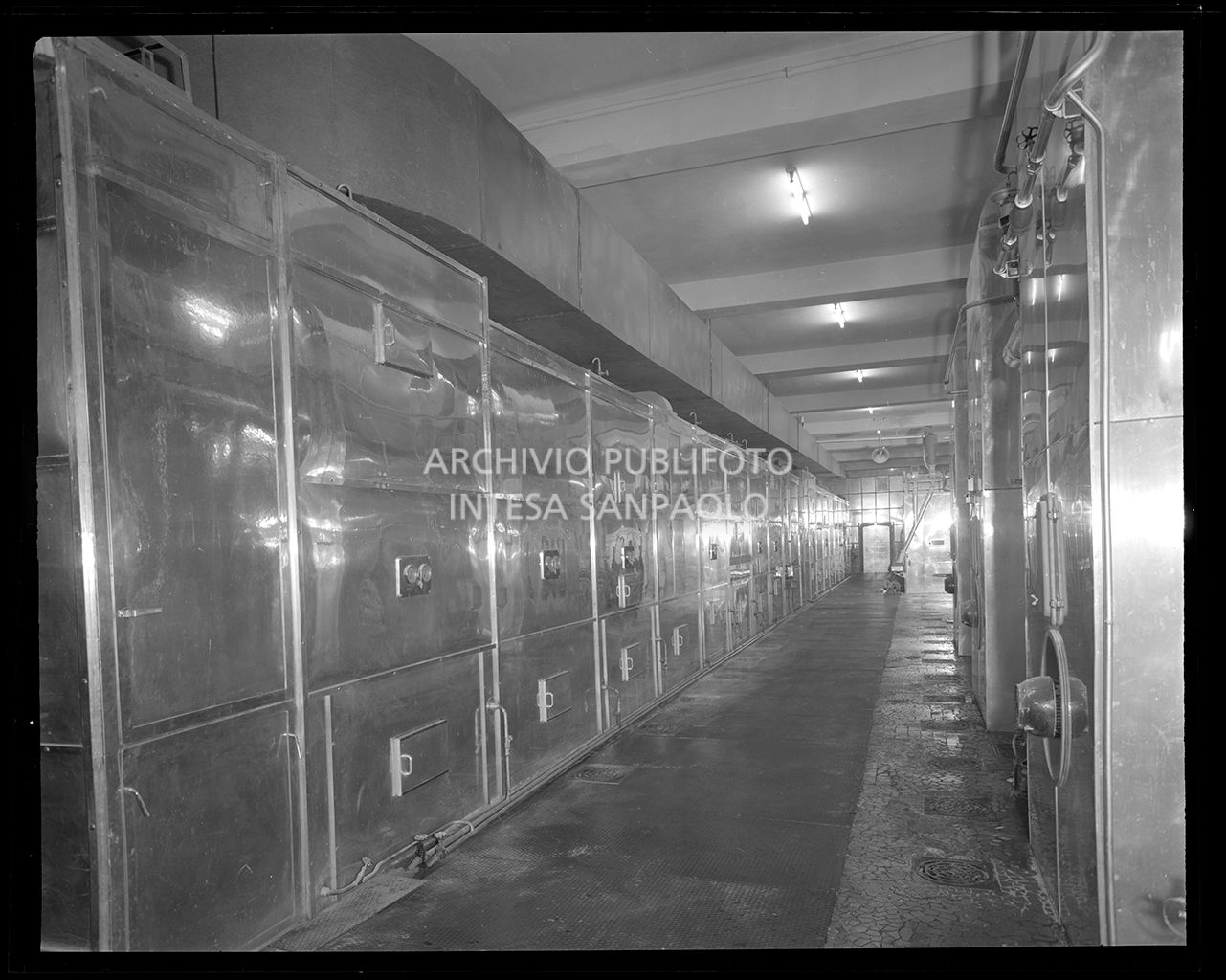 Simile allo scatto 17369<br>17428