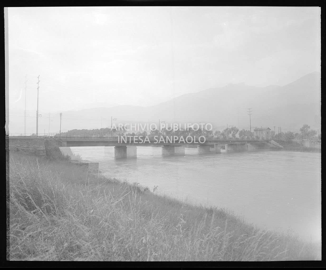 Stesso ponte ripreso negli scatti 19305, 19315, 19316, 19317, 19319<br>19308