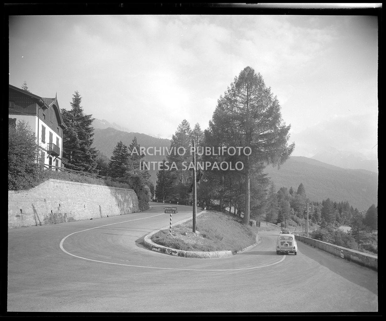 Tornante tra Edolo e Passo del Tonale<br>19591