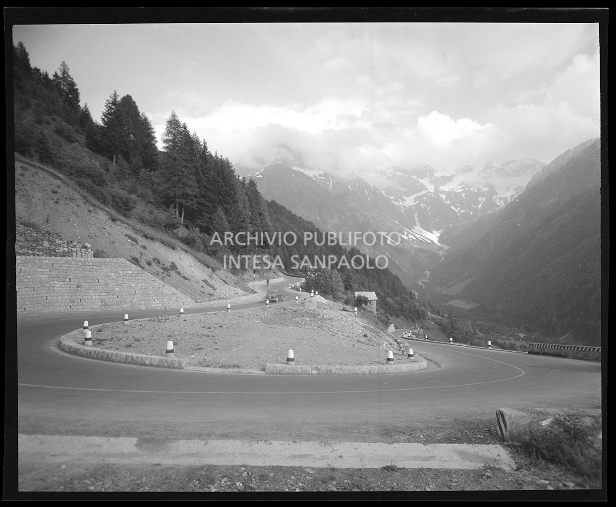 Tornante, simile allo scatto 19586<br>19593