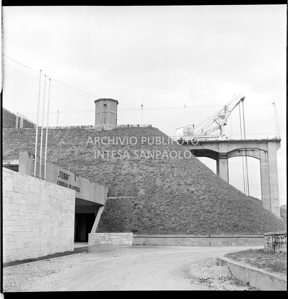 Ingresso con iscrizione "Terni - Centrale di Cotilla"<br>2586