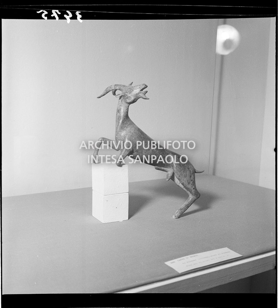 Statuina di una capra<br>3475