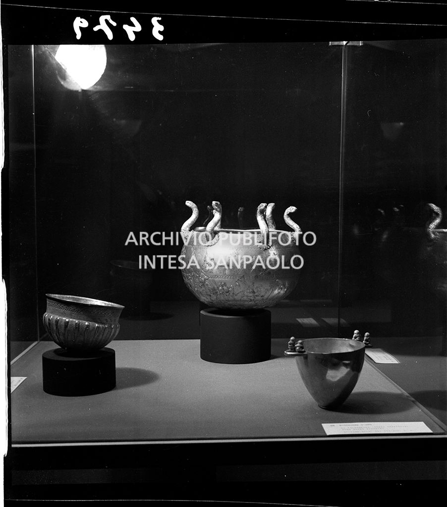 Vasi (uguali allo scatto 3472)<br>3479