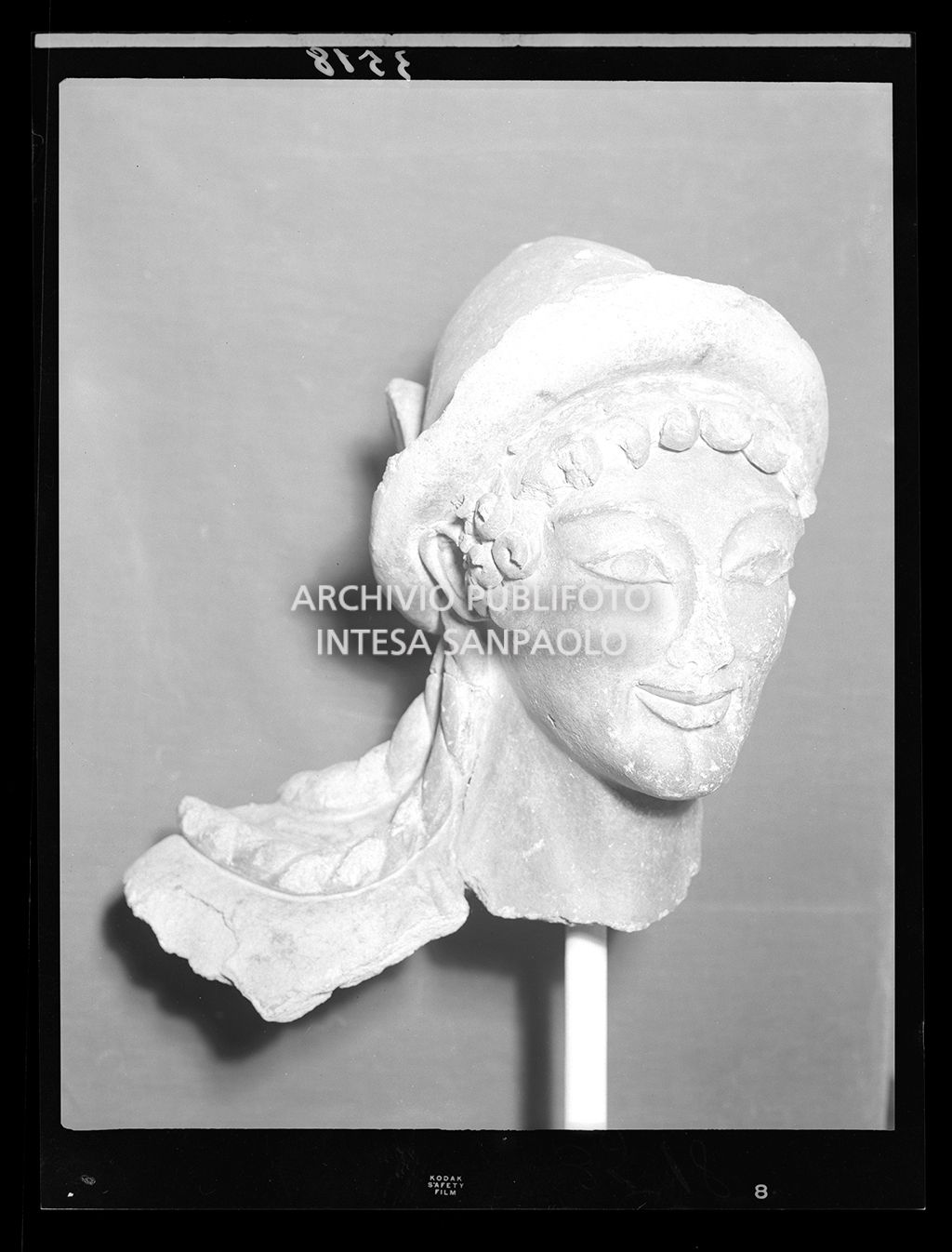 Testa di Ermes in terracotta<br>3518