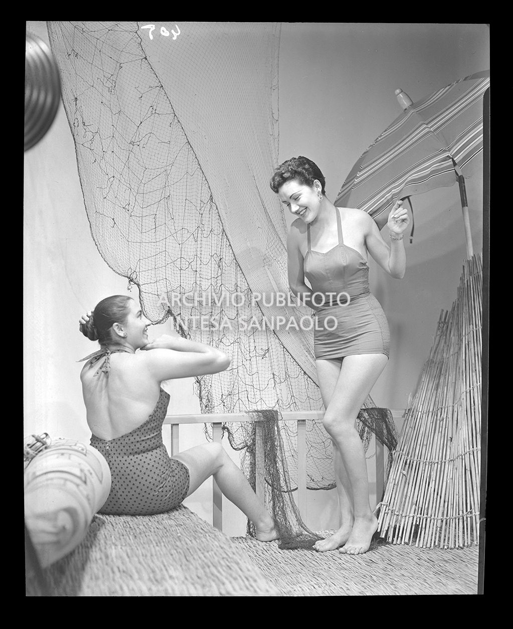 Costumi interi<br>405