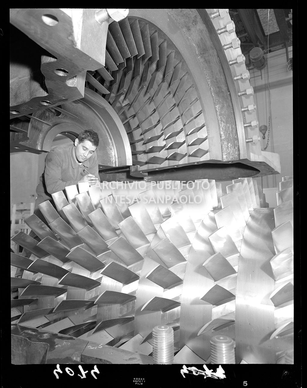 Operaio al lavoro<br>4074