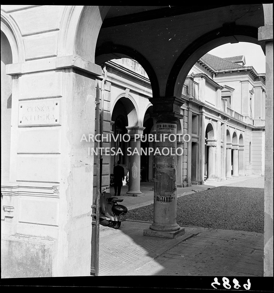 Clinica oculistica<br>4889