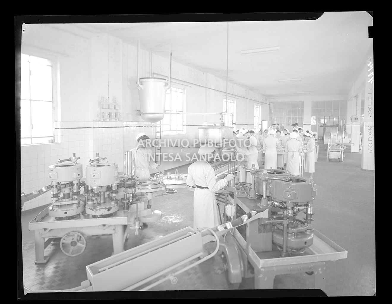 Donne al lavoro<br>7714