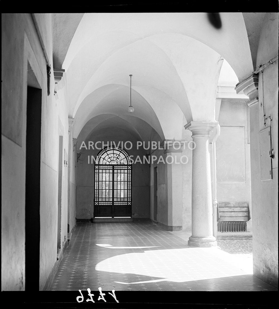 veduta di un porticato<br>9771