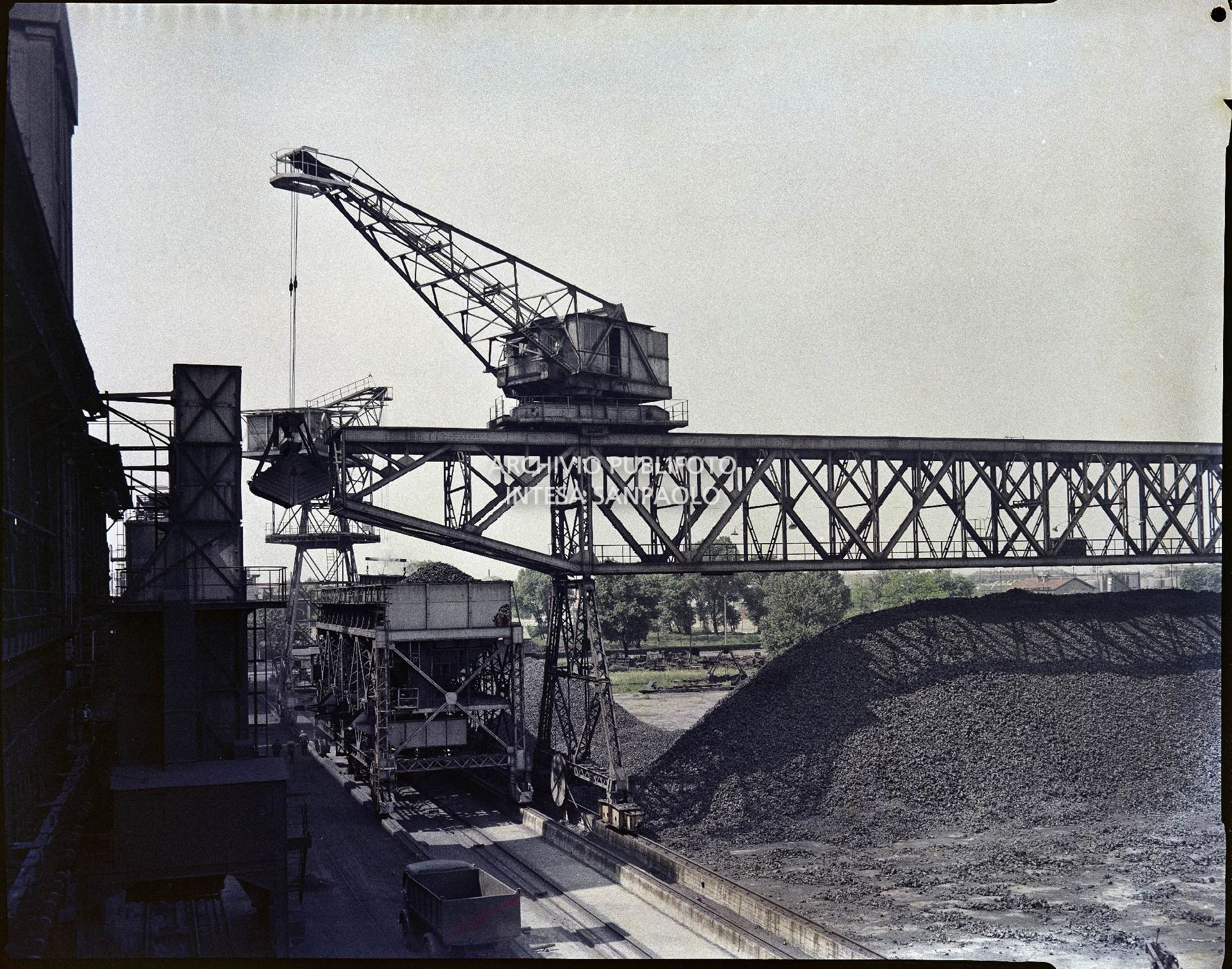 <br>3219
