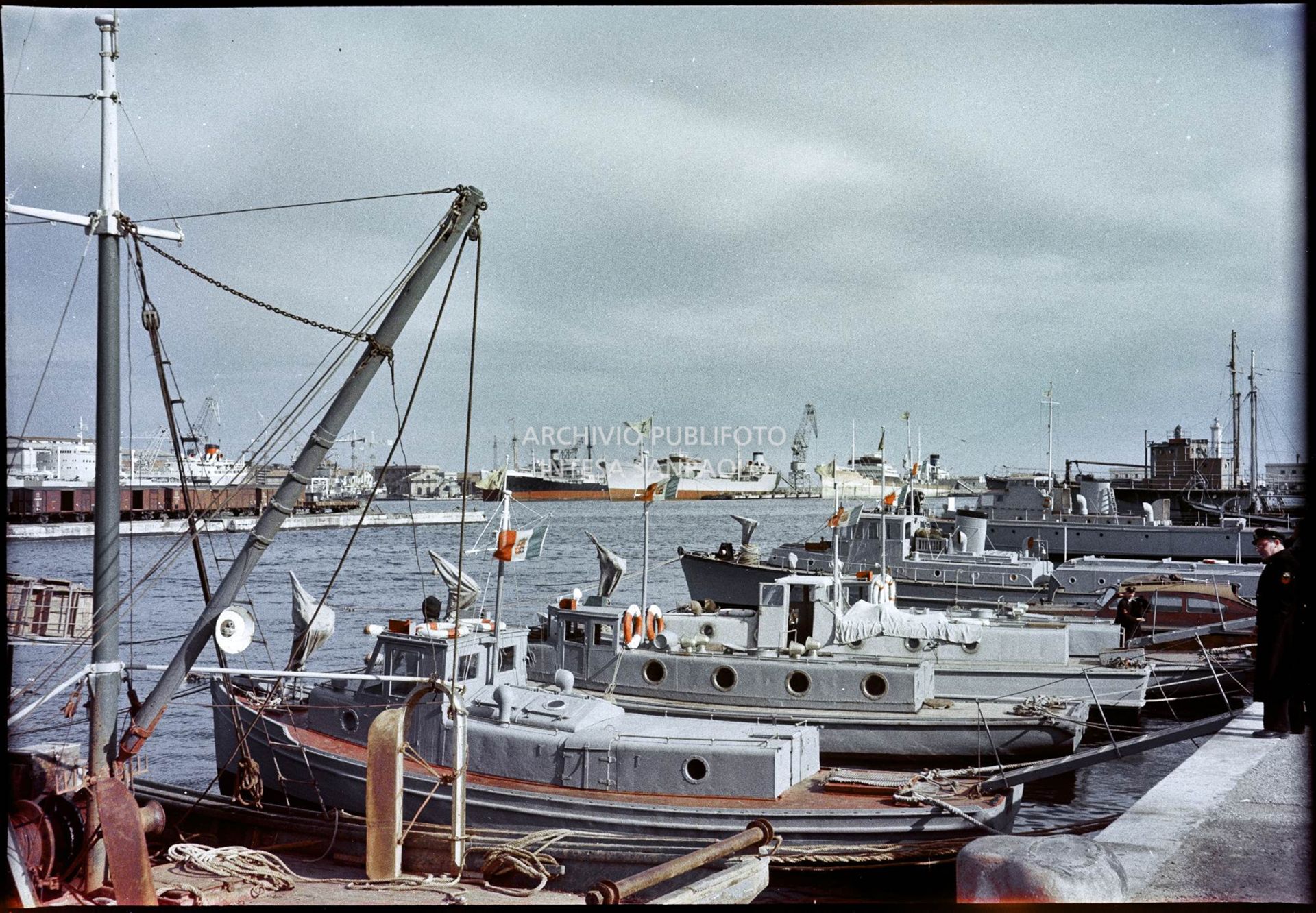 Porto di Trapani con imbarcazioni ormeggiate<br>399