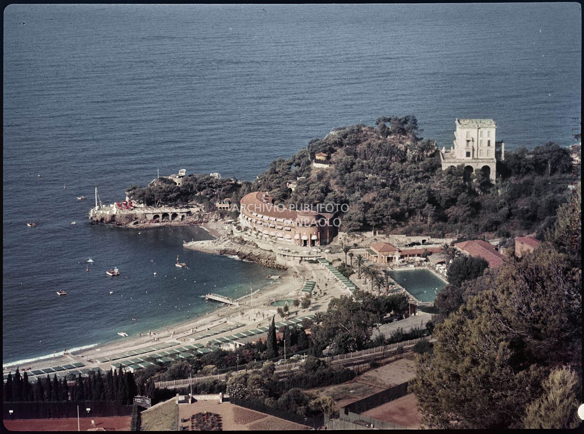 Vista sulla spiaggia ed un resort di Monaco<br>5931