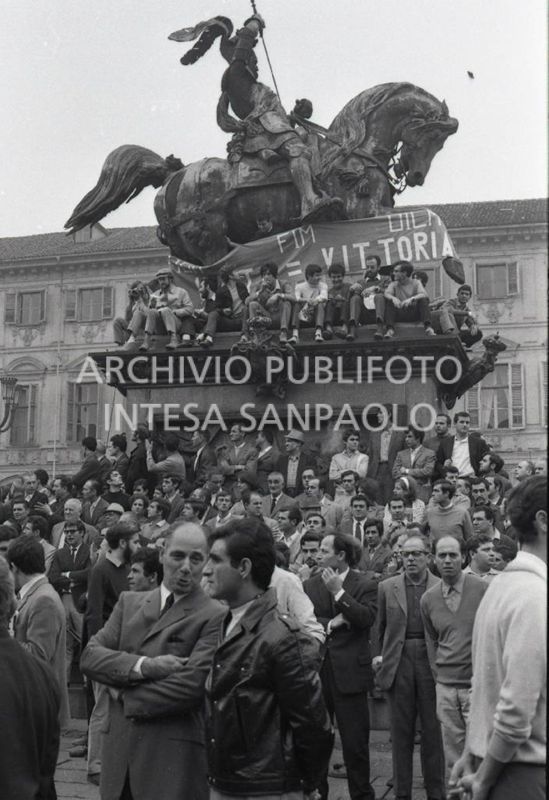Manifestazione metalmeccanici, in piazza San Carlo a Torino, nel giorno dello sciopero nazionale<br>731931/12