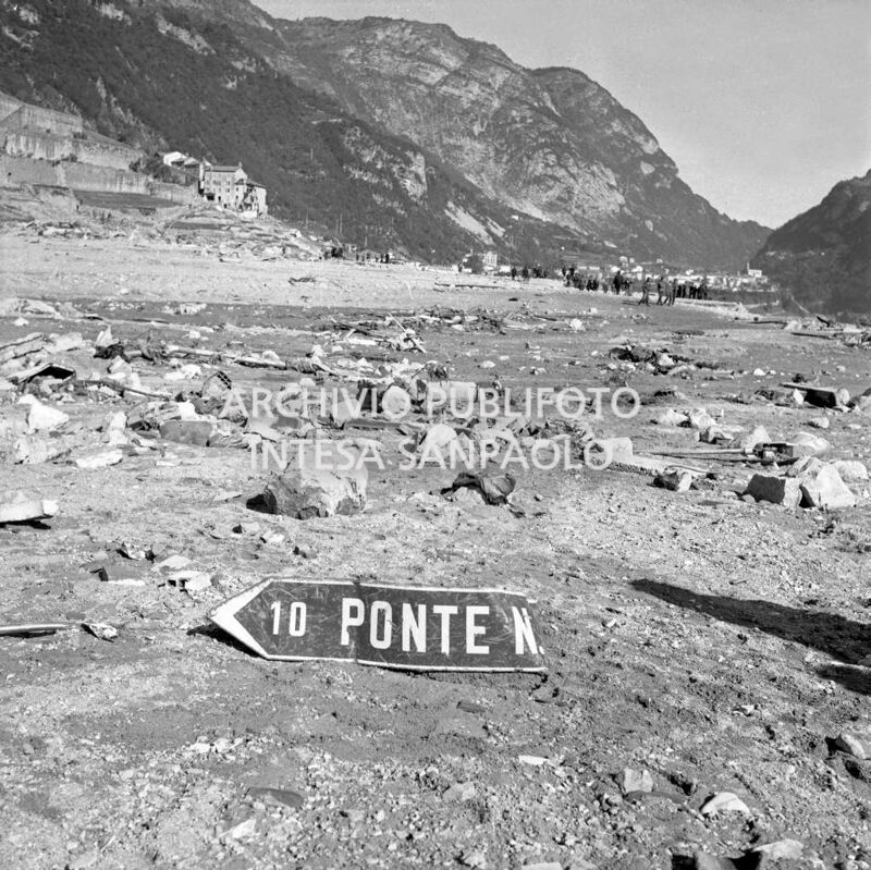 Sciagura. Diga di Vajont presso Belluno. Tremila i morti