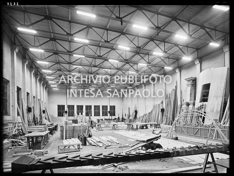 Veduta di un laboratorio della sezione scenografia del Teatro alla Scala di Milano<br>716647/13