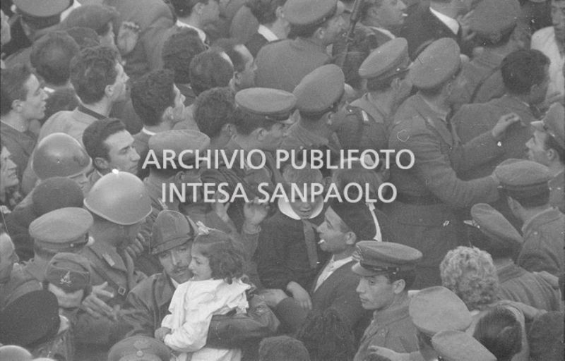 I bambini, della scuola elementare di Terrazzano, frazione di Rho in provincia di Milano, messi in salvo dopo essere stati sequestrati dai due fratelli Santato