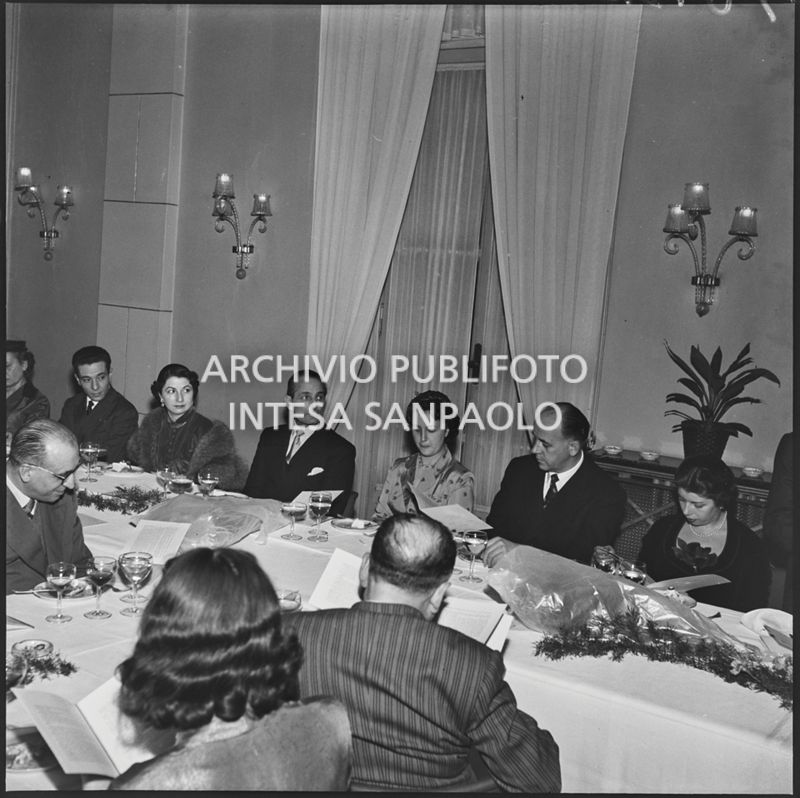 Vista sulla sala del ristorante Tantalo di Milano in occasione del banchetto della SAER<br>196136