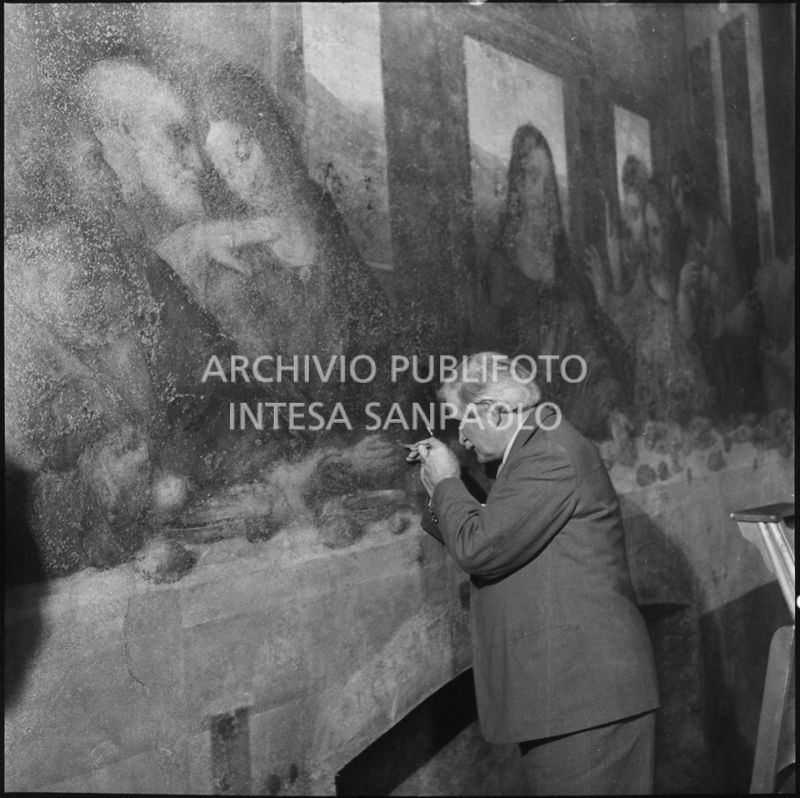 Il restauratore Mauro Pelliccioli al lavoro sul Cenacolo di Leonardo da Vinci<br>215827