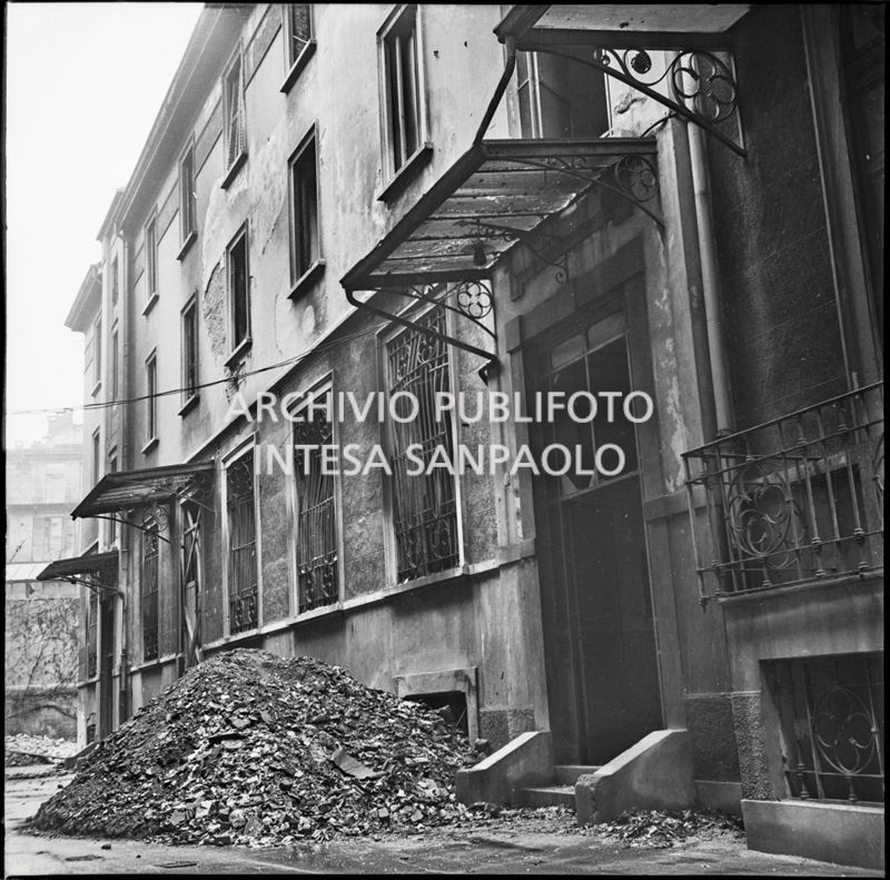 Bombardamenti. Adriatica, Piazza del Carmine