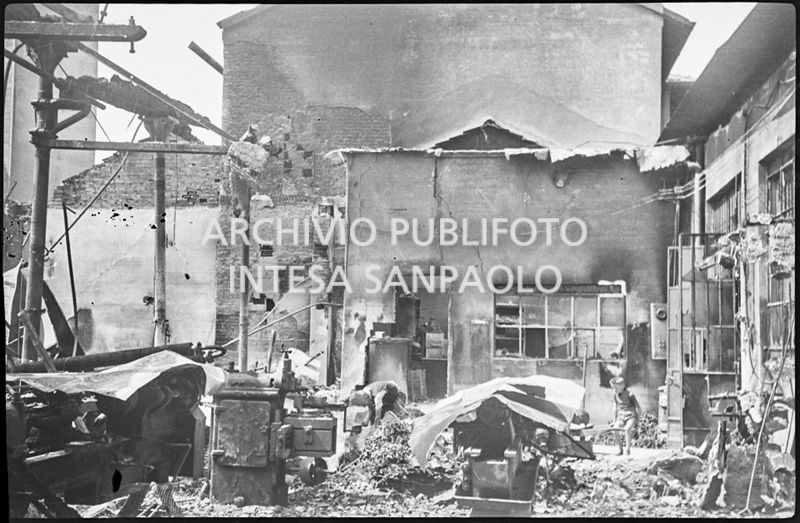 Stabilimento Fratelli Pietra, in via Pietro Gassendi a Milano, distrutto dai bombardamenti