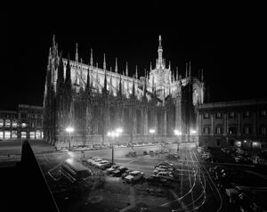 Ripresa notturna del Duomo di Milano