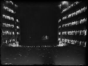 Un momento della rappresentazione dell'opera "Macbeth", di Giuseppe Verdi, diretta da Victor de Sabata, con la regia di Carl Ebert, con cui è stata inaugurata la stagione lirica 1952-1953 del Teatro alla Scala con