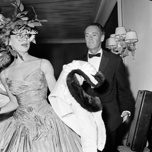Il copricapo di Afdera Franchetti è stato creato da Henry Fonda<br>