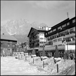 Sullo sfondo Villa Helvetia.<br>