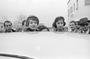 A destra l'amica Giovanna Lomazzi.<br>