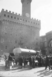 Sullo sfondo Palazzo Vecchio.<br>