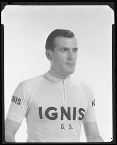 Guglielmo Presenti (18 dicembre 1933-12 luglio 2002), pistard italiano legato alla squadra Ignis dal 1957-1961 e alla Europhon dal 1962-1963.
