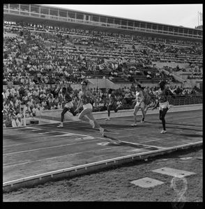 Seconda serie delle semifinali dei 200 metri piani maschili<br>